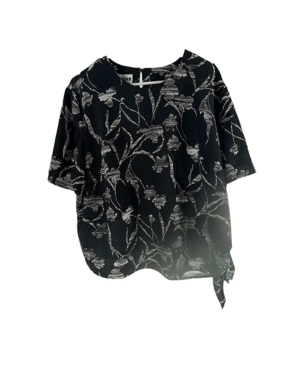 Joan Leslie Black Floral Short Sleeve Back Keyhole Blouse Vintage Women's